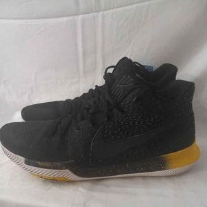 Nike Kyrie 3 Basketball Sneakers Black Yellow Shoes 852395-901  Men’s Size 17